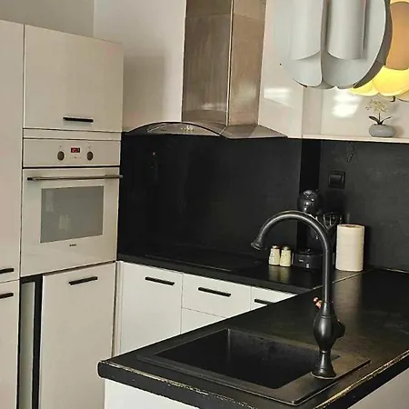 лазур 布尔加斯